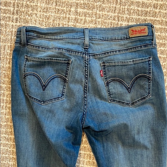 Women's Levi’s Superlow Blue Jeans - Picture 5 of 7